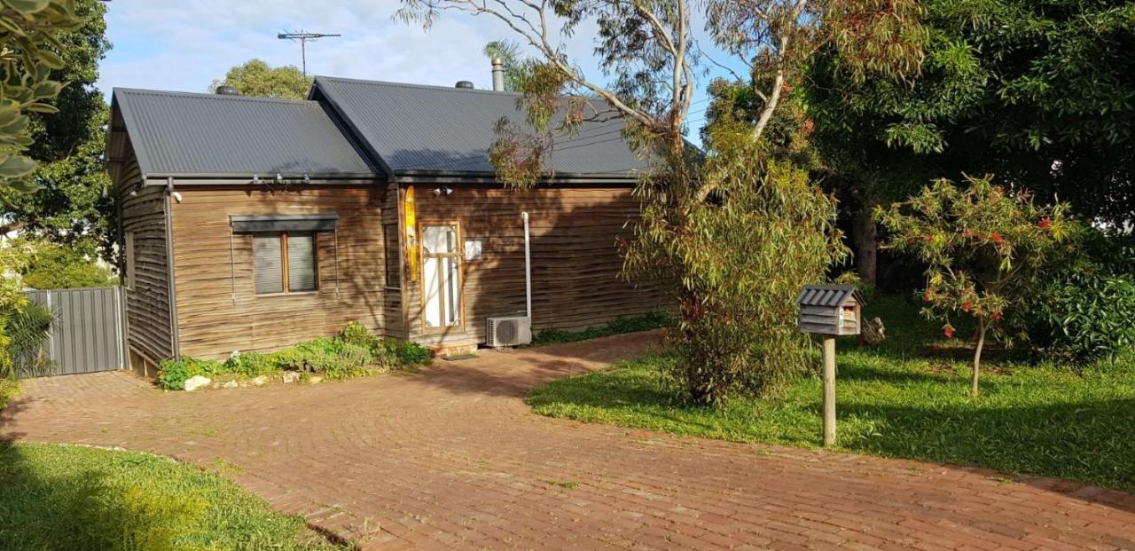 Moana Beach Sunset Holiday Accommodation B 외부 사진