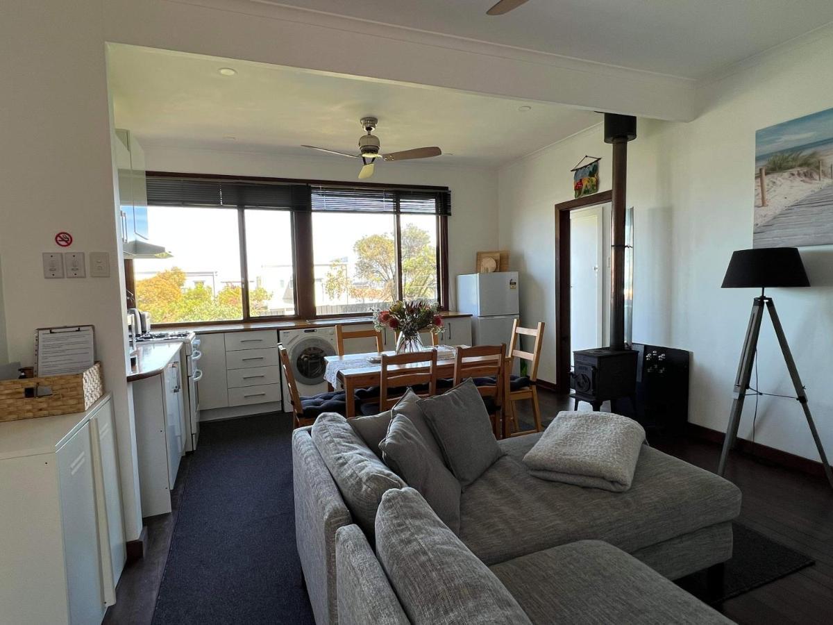 Moana Beach Sunset Holiday Accommodation B 외부 사진